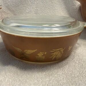 Vintage Pyrex Early American Casserole with Lid 471